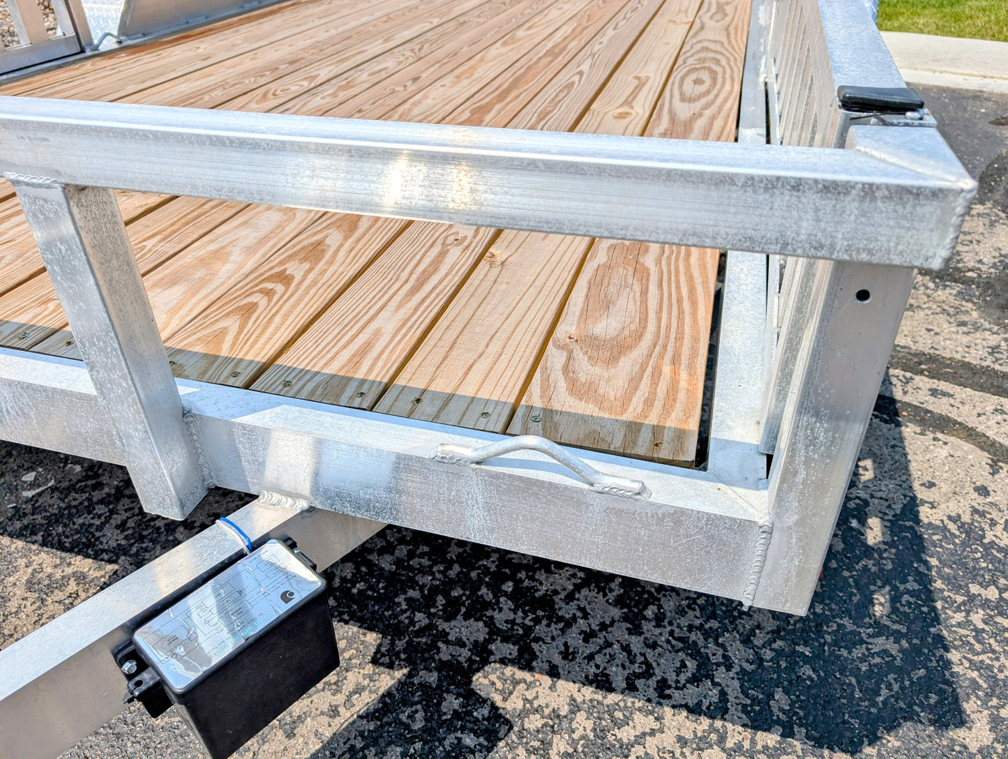 Silver Ox 7x14 Aluminum Tandem Axle Trailer – Side ATV Ramps | AAA Trailer